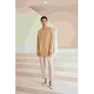 Women's round neck medium length cashmere sweater