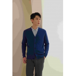 Men's V-neck knitted cardigan